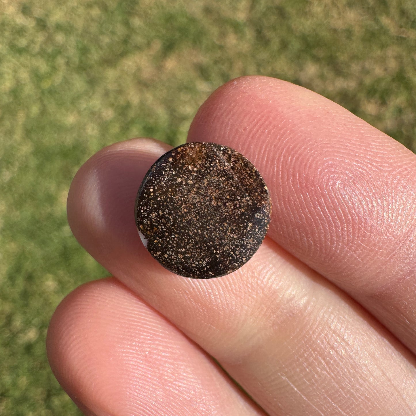 3.48 Ct circle boulder opal