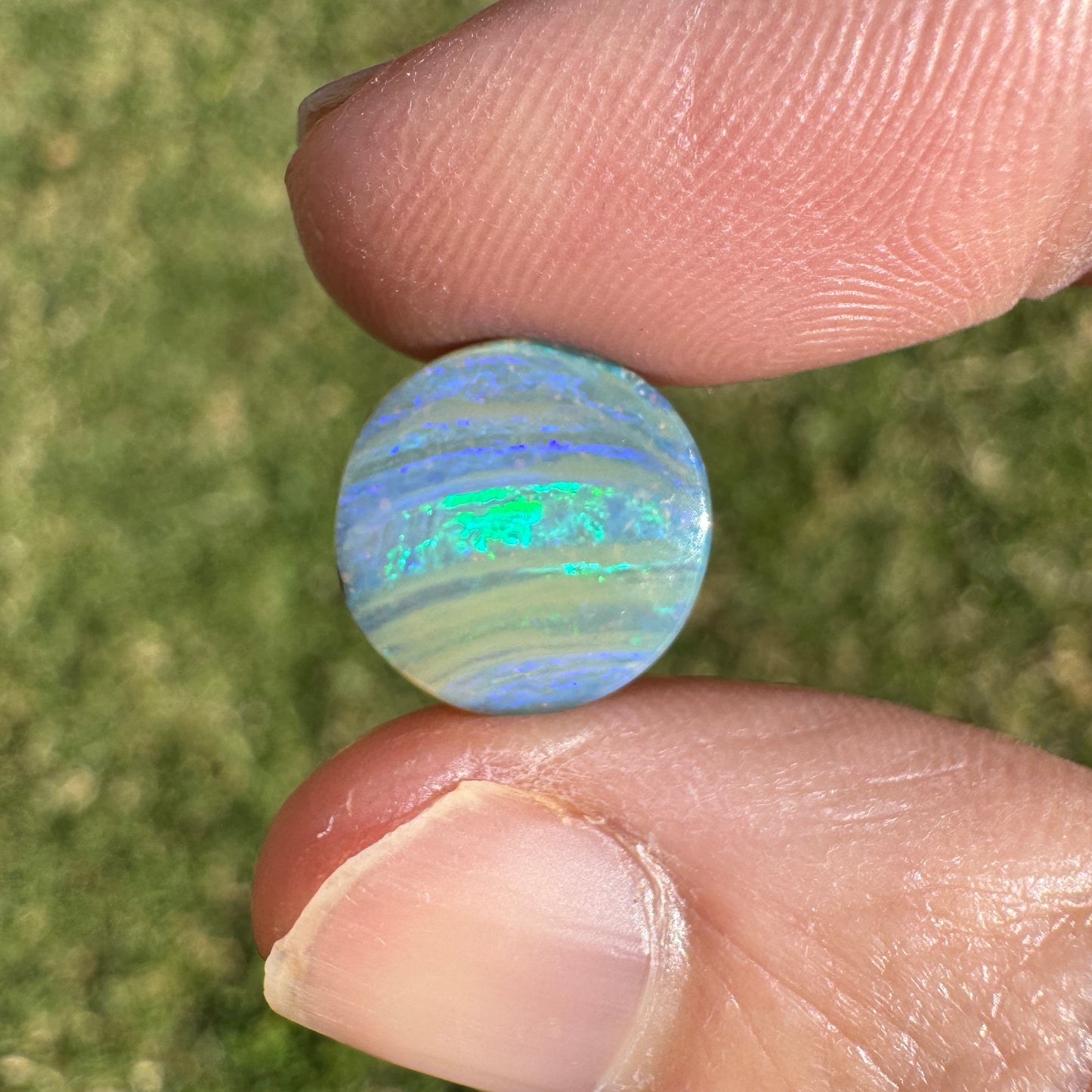 3.48 Ct circle boulder opal