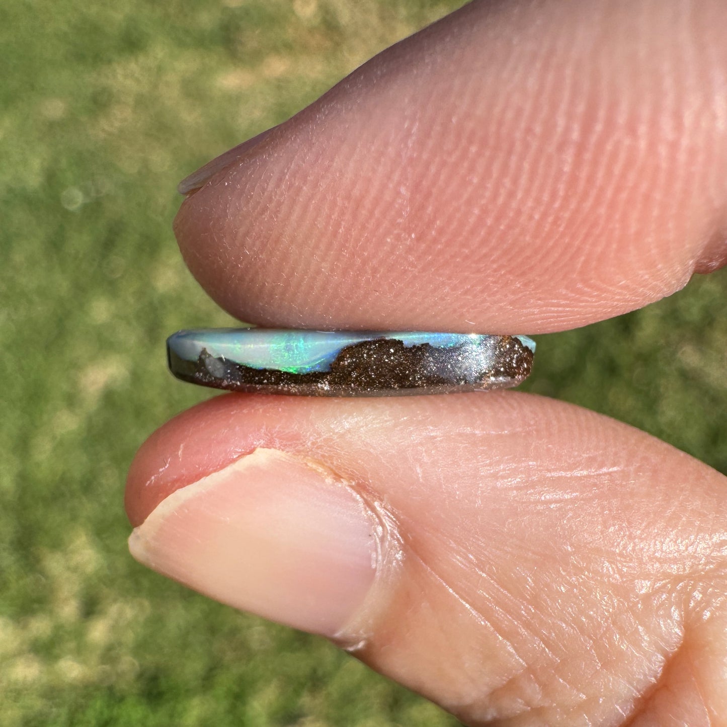 3.79 Ct fan boulder opal