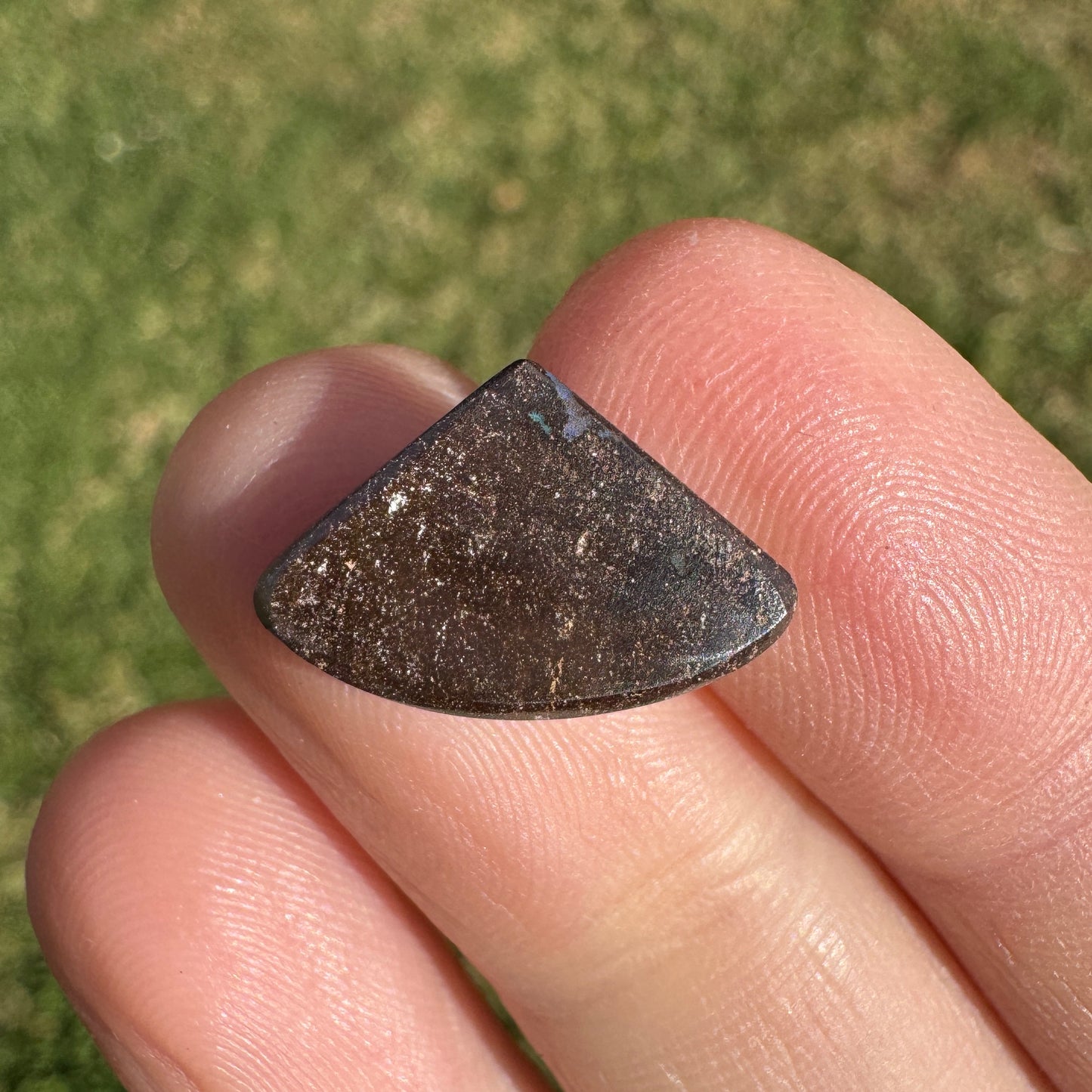 3.79 Ct fan boulder opal