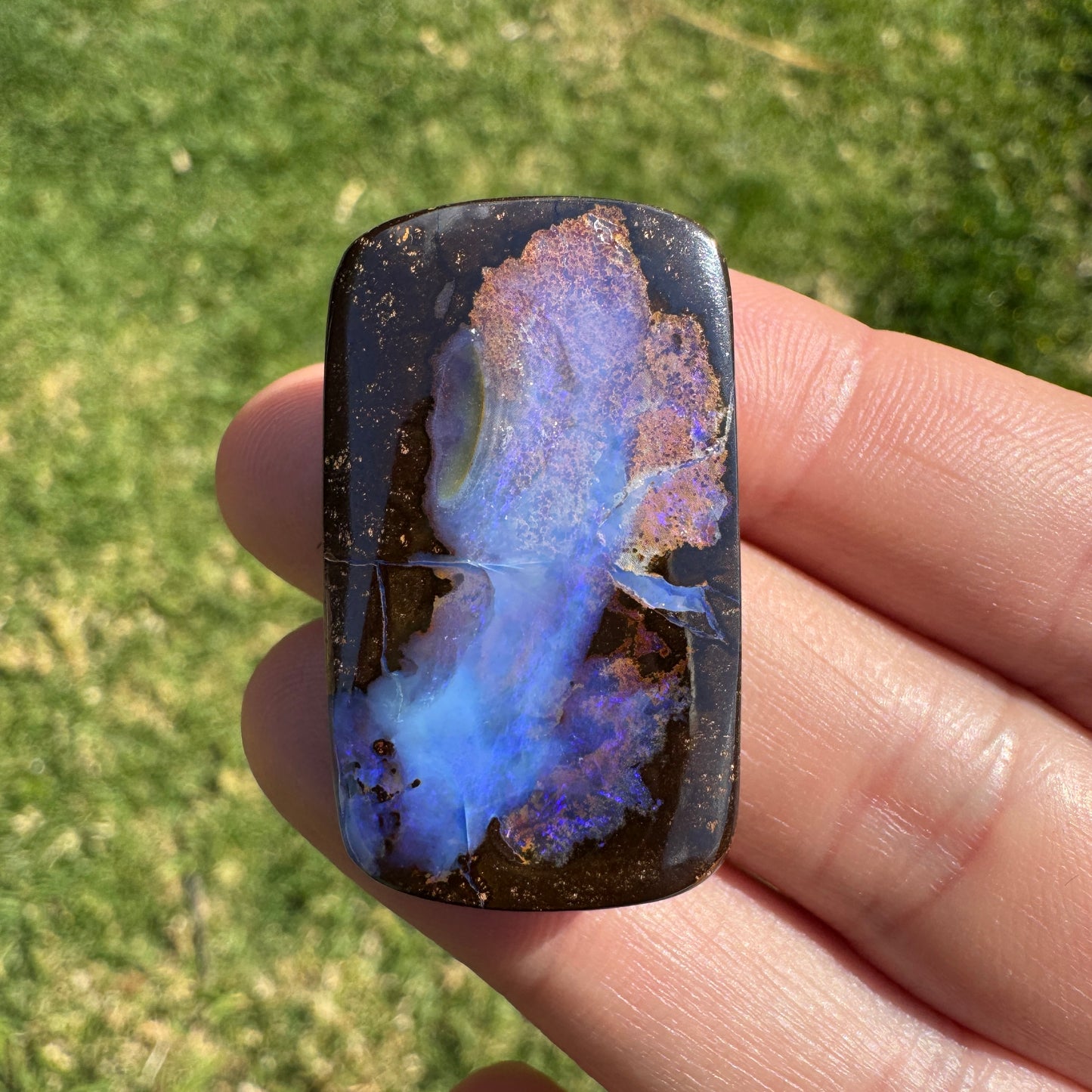 70.57 Ct side-drilled large boulder opal