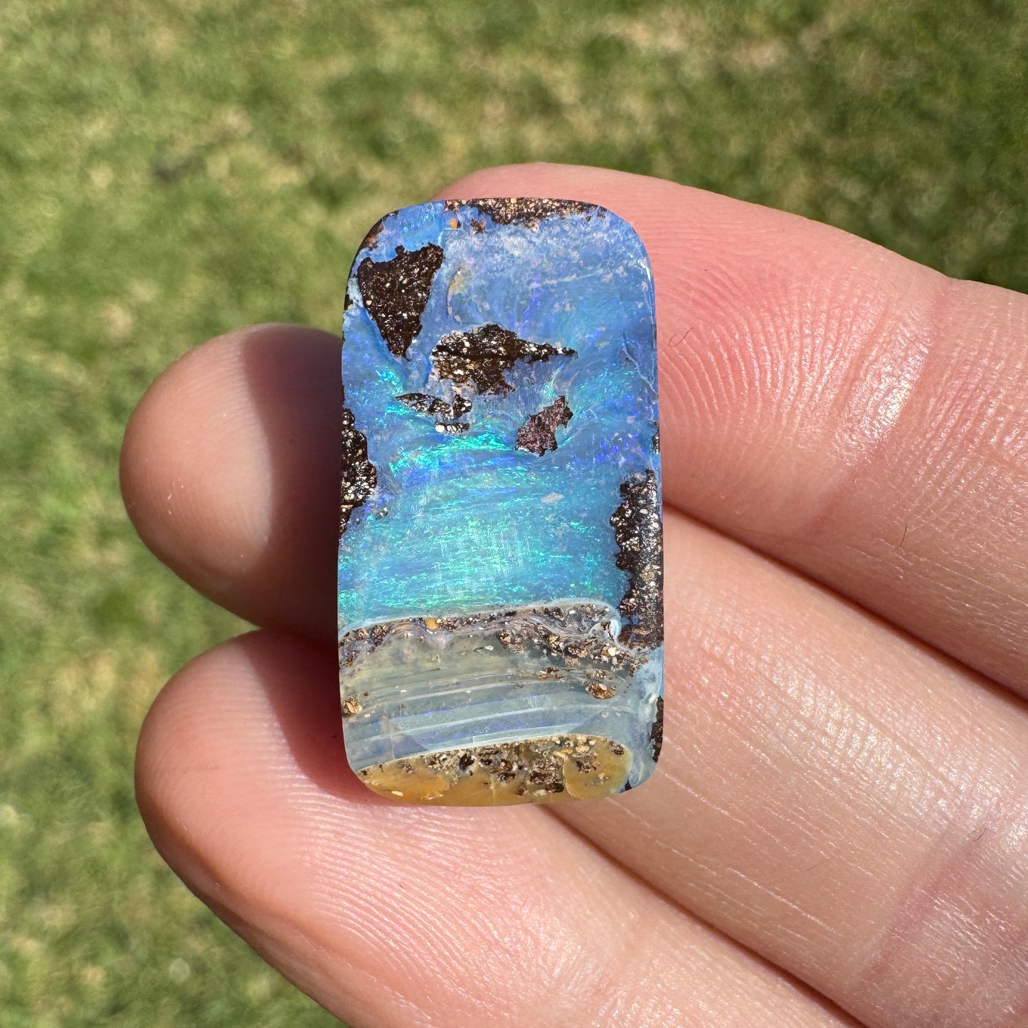 19.25 Ct side-drilled boulder opal