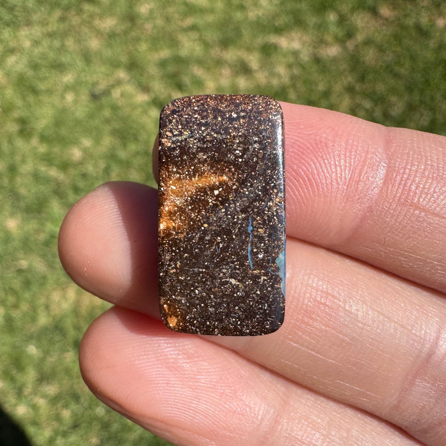 19.25 Ct side-drilled boulder opal