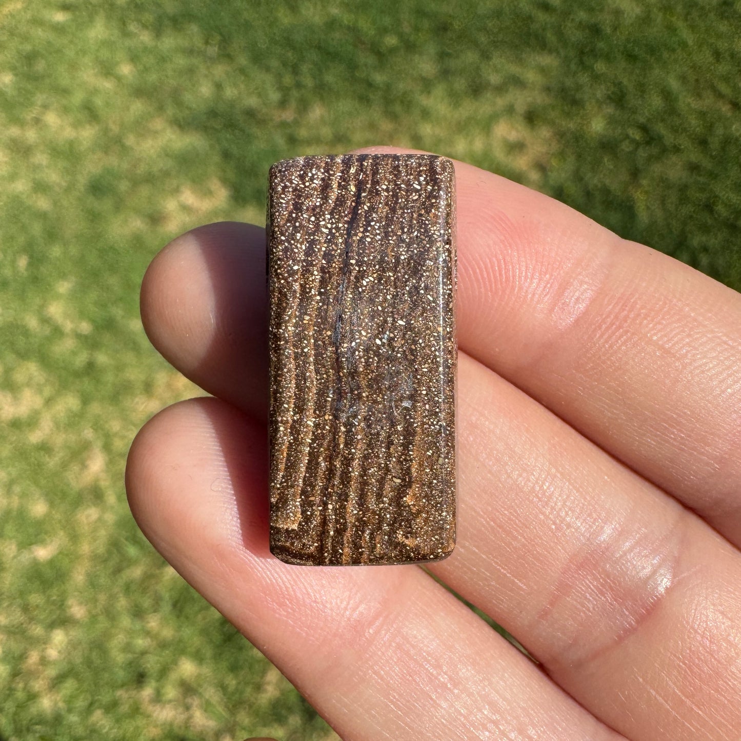 34.25 Ct side-drilled boulder opal