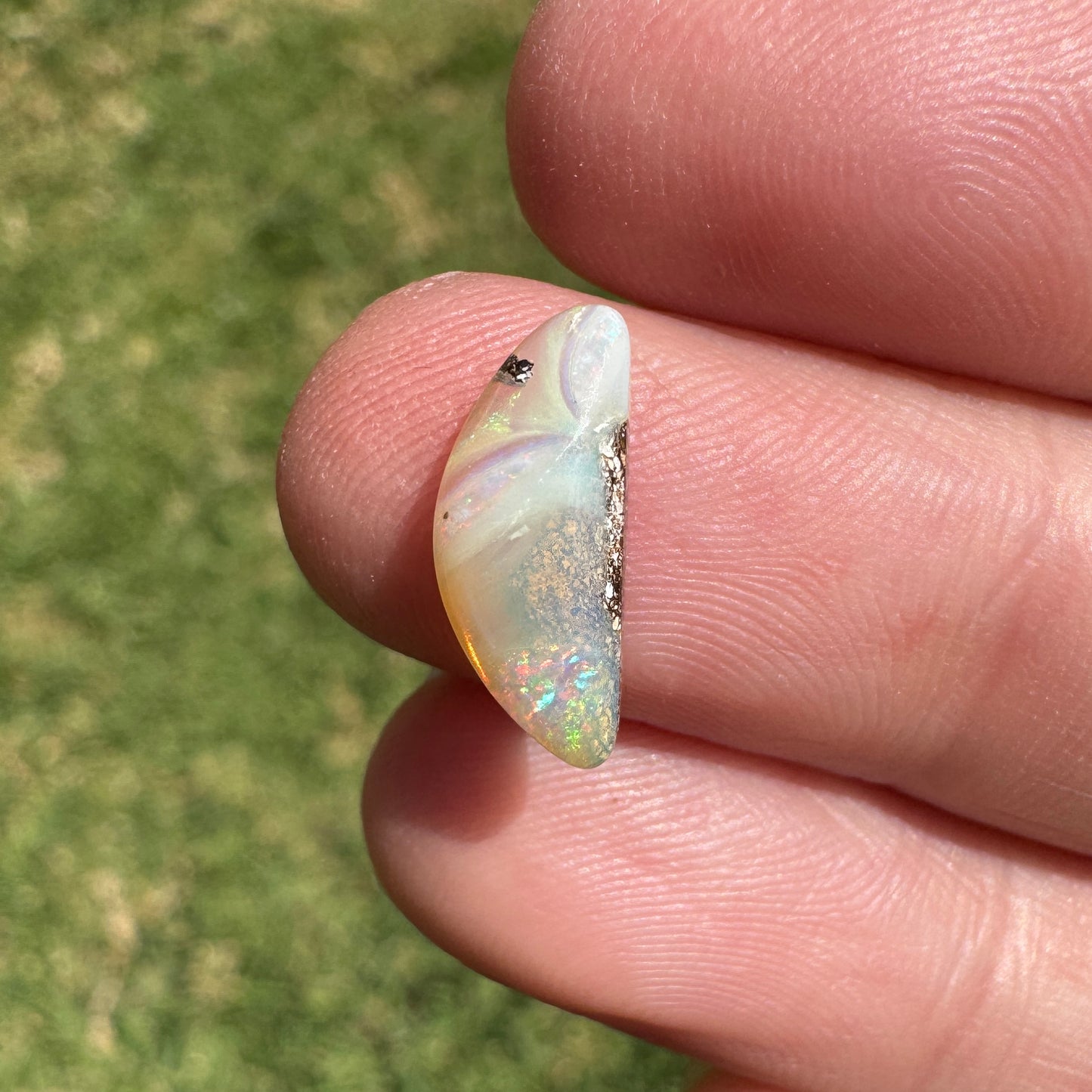 1.79 Ct small boulder opal