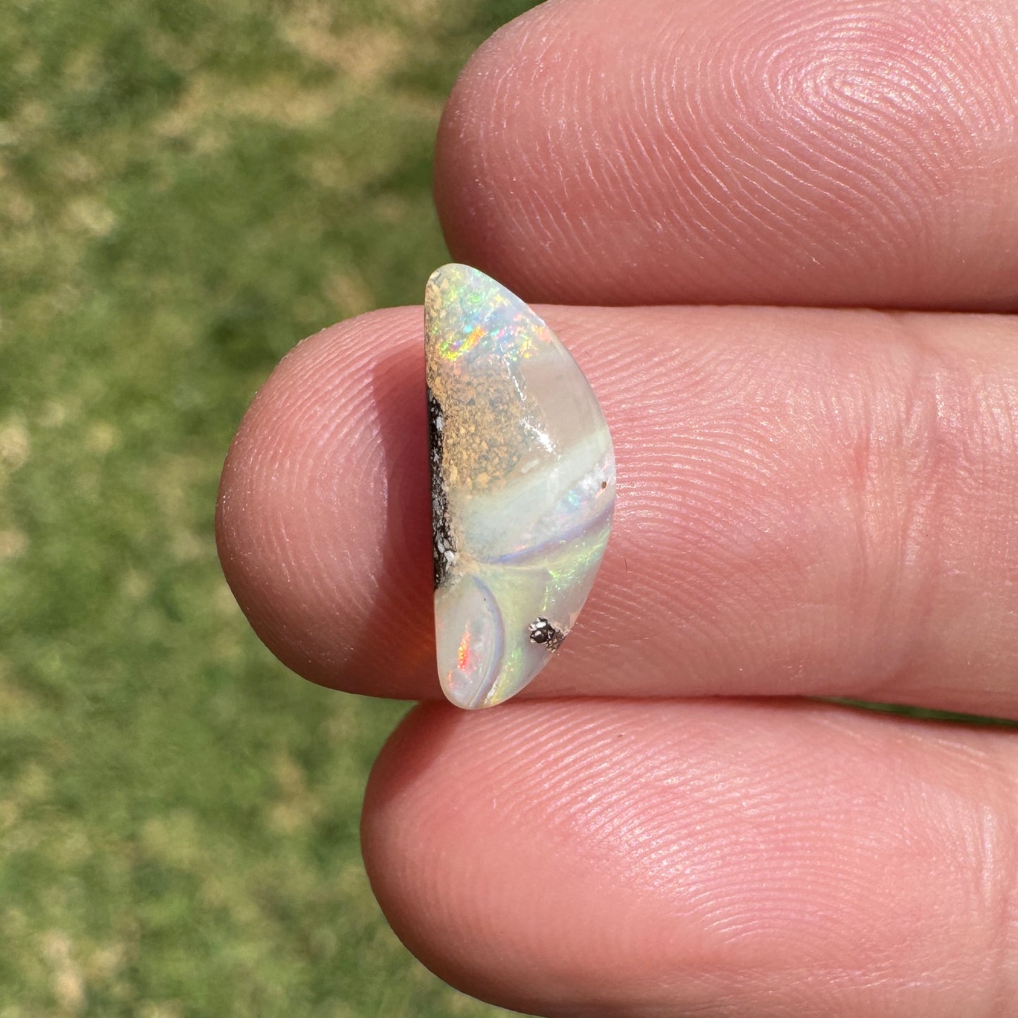 1.79 Ct small boulder opal