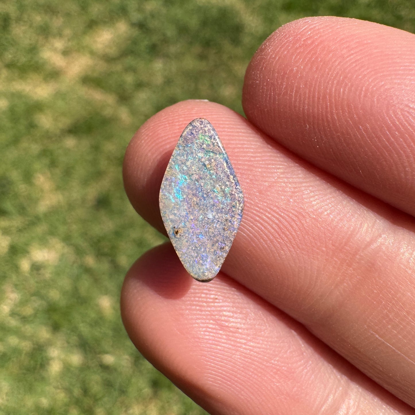 1.57 Ct small boulder opal