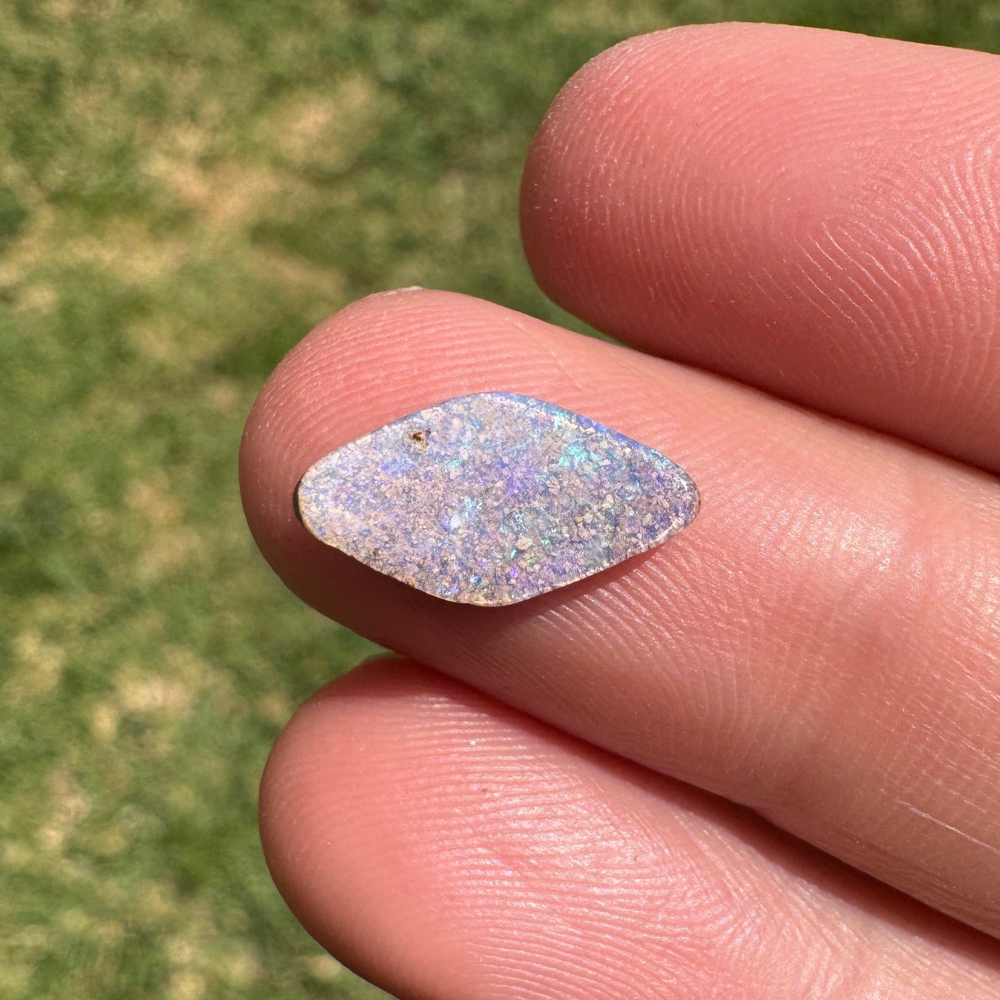 1.57 Ct small boulder opal