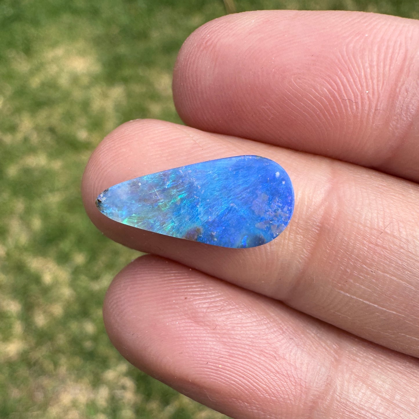 2.78 Ct bright blue boulder opal