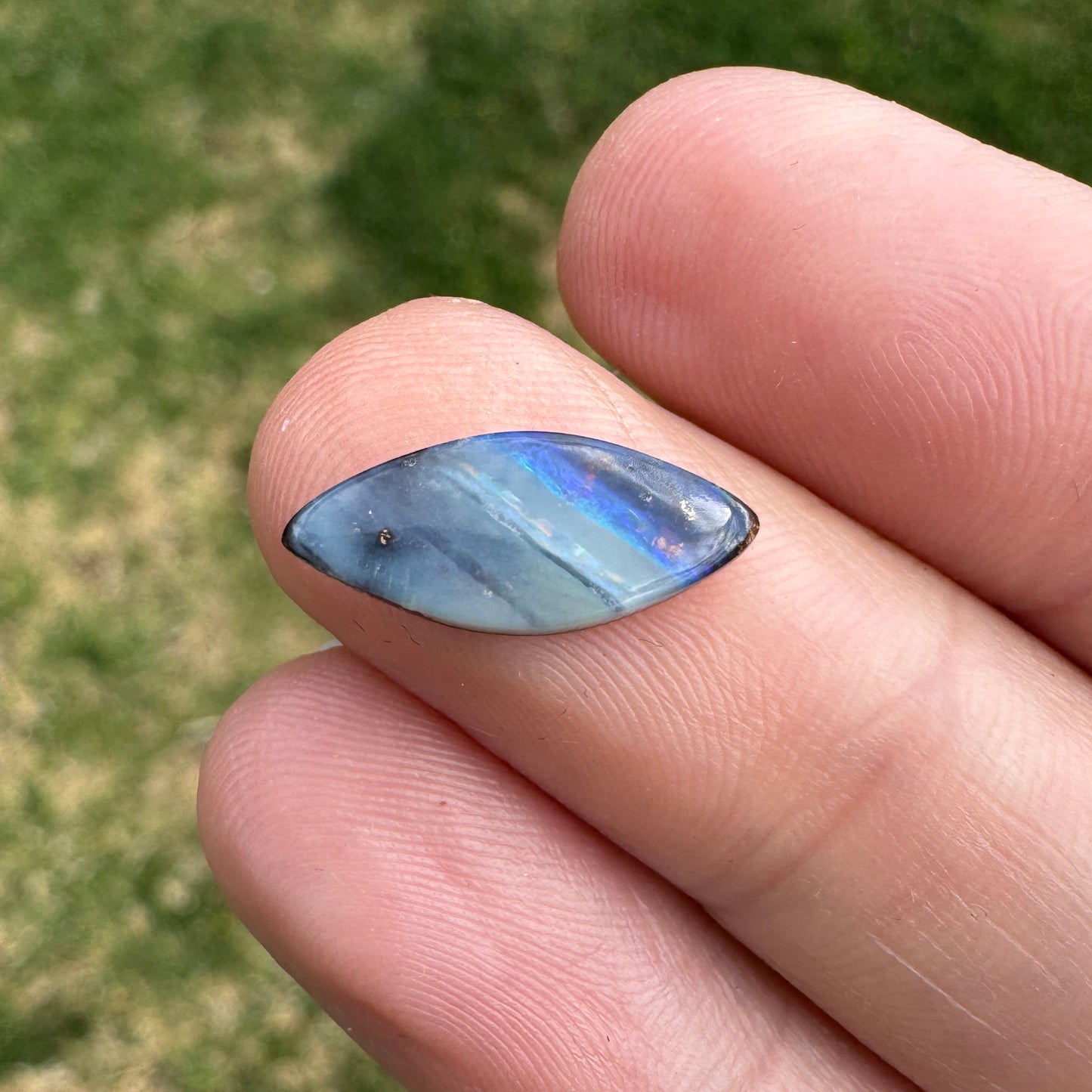 1.75 Ct small boulder opal