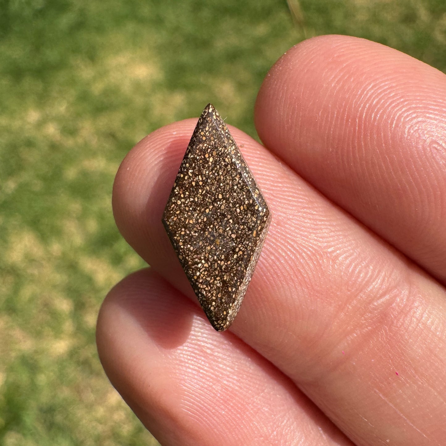 2.83 Ct small boulder opal stone