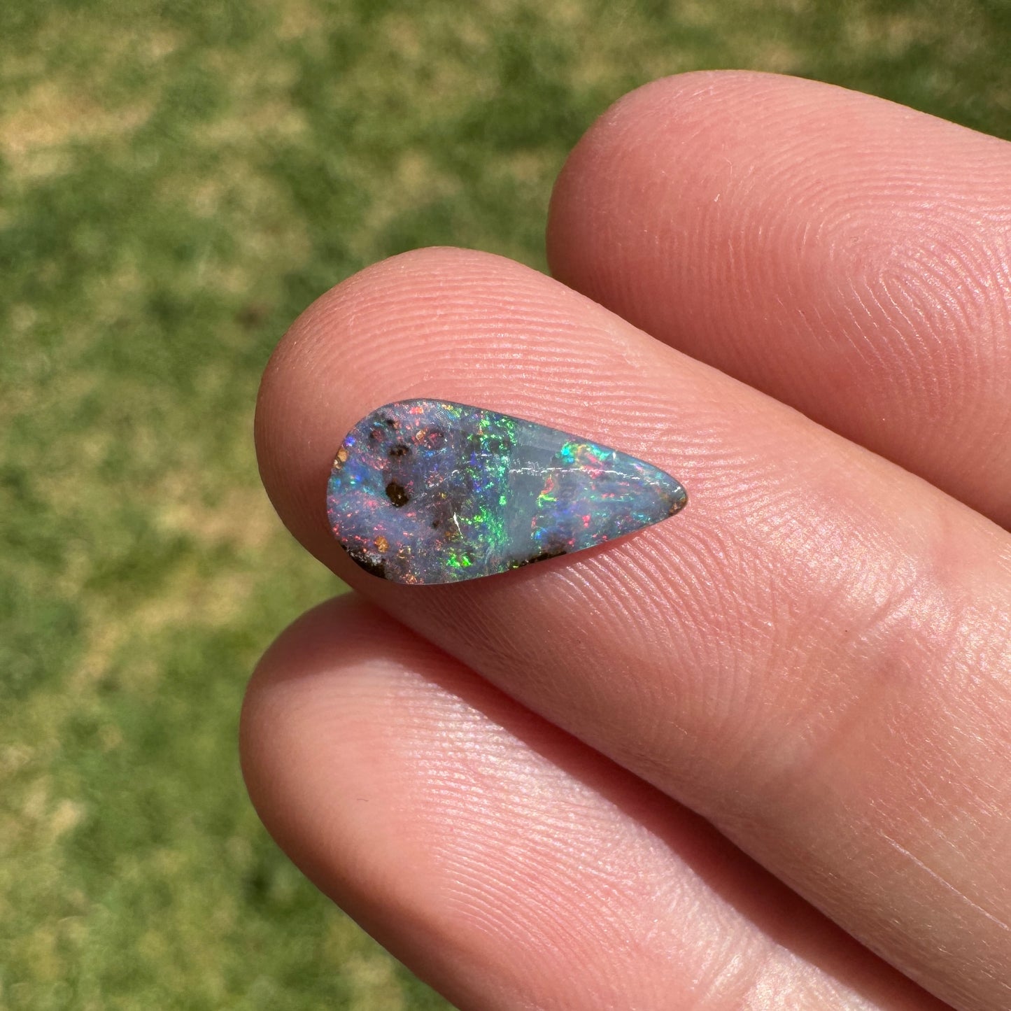 1.52 Ct small boulder opal