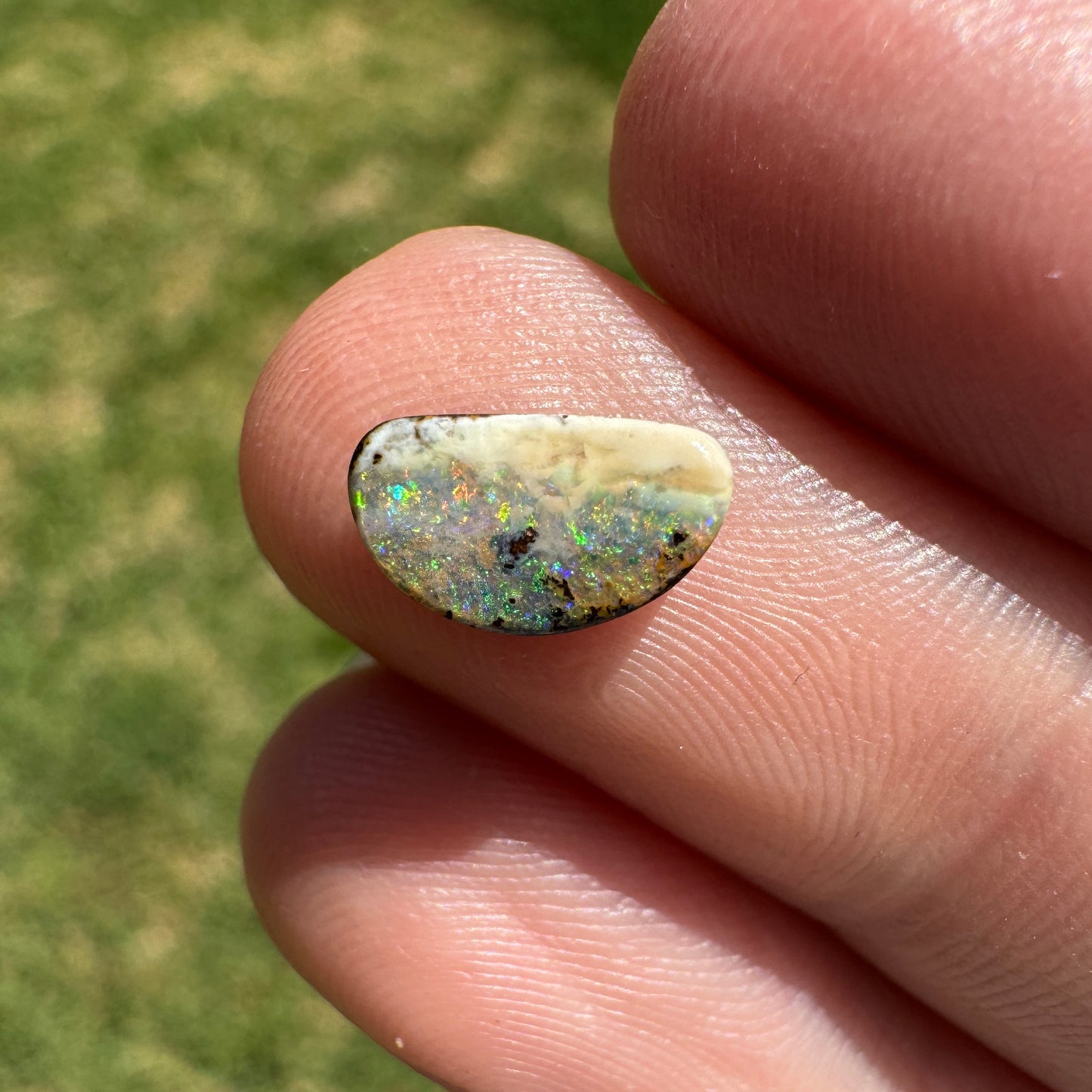 1.26 Ct small boulder opal