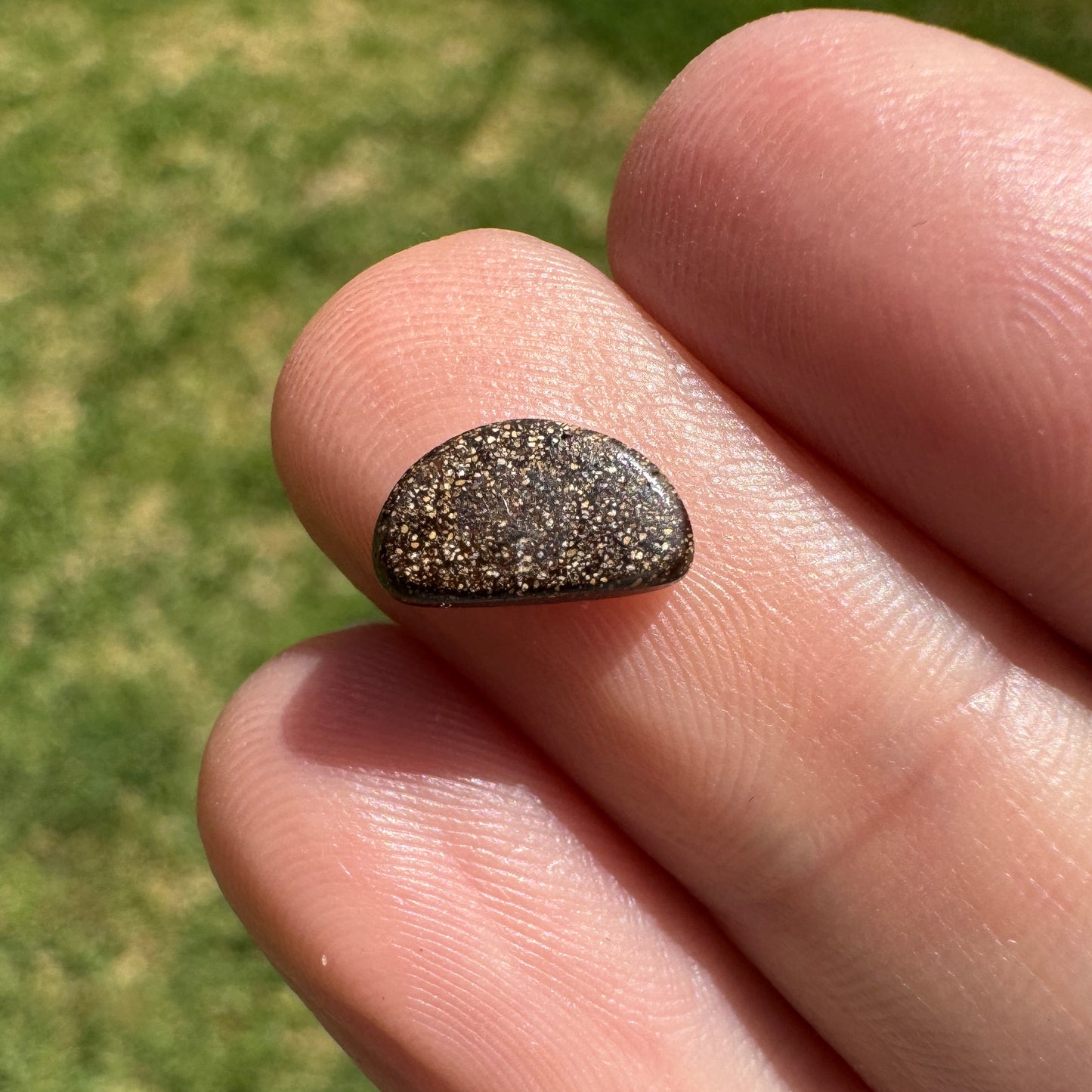 1.26 Ct small boulder opal