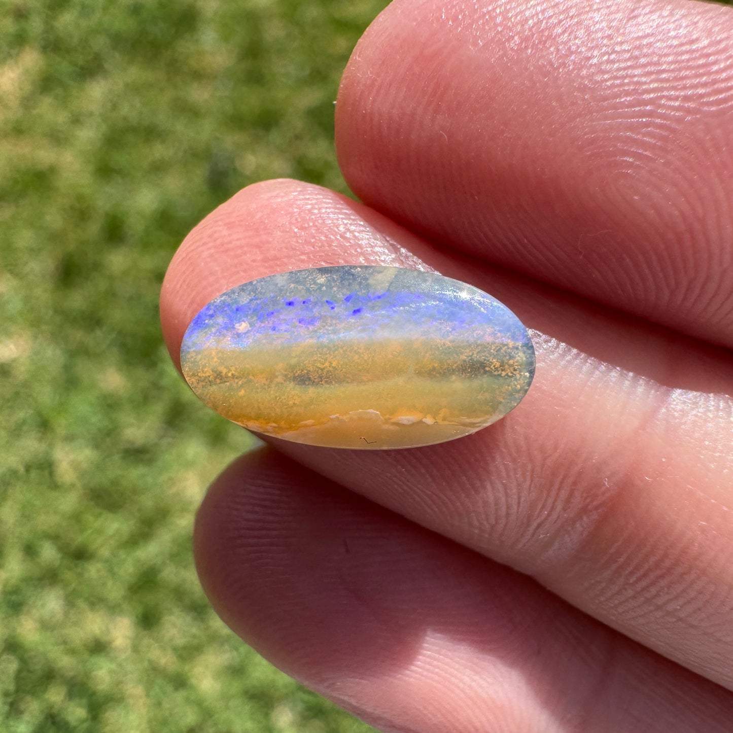 2.77 Ct small boulder opal