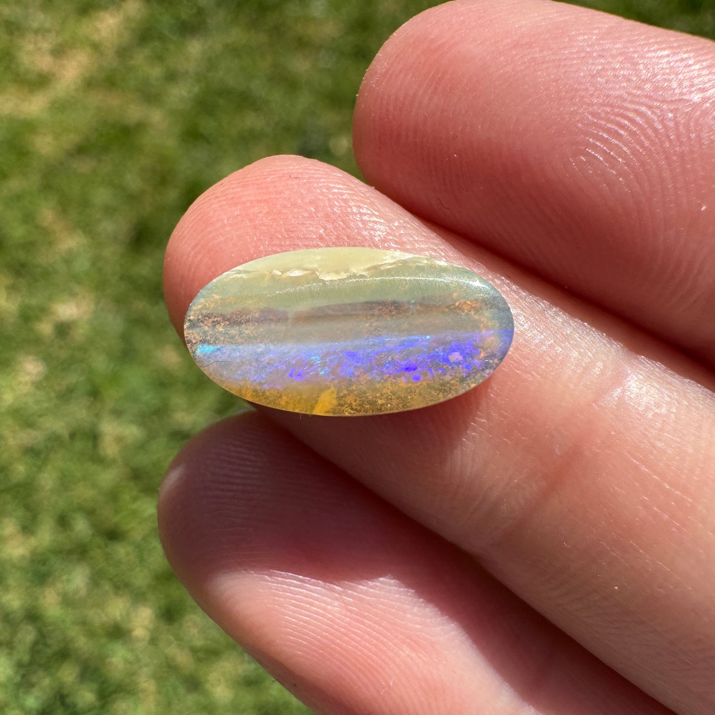 2.77 Ct small boulder opal
