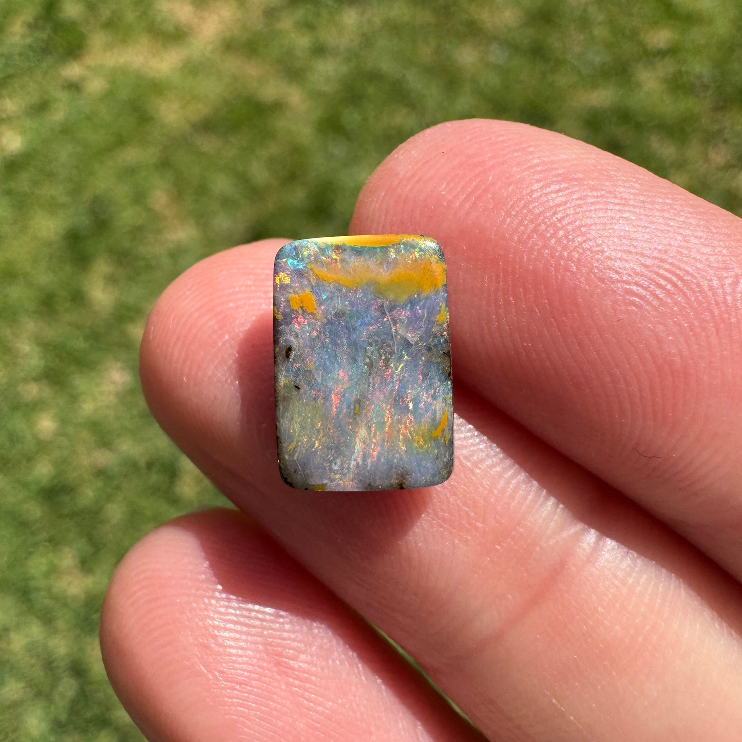 2.88 Ct small boulder opal