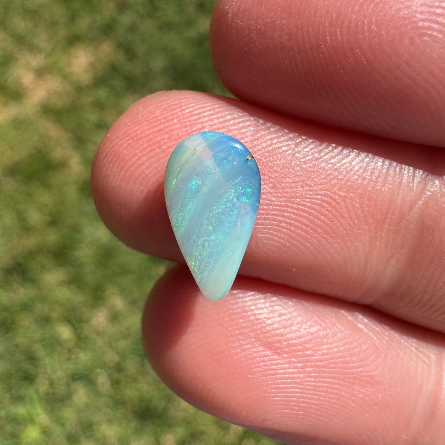 1.39 Ct small boulder opal