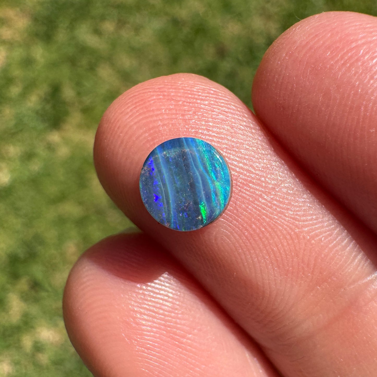 0.91 Ct extra small boulder opal