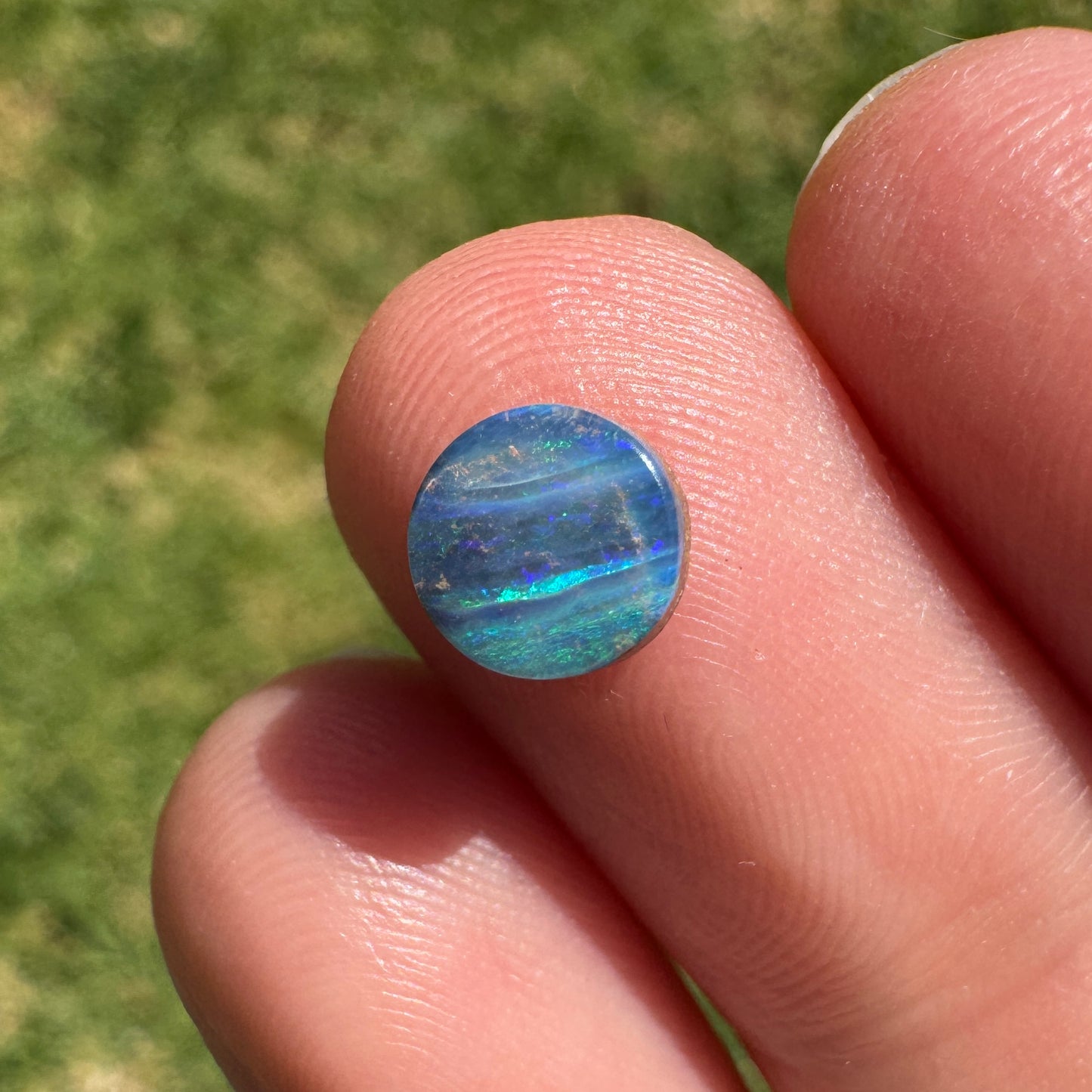 0.91 Ct extra small boulder opal