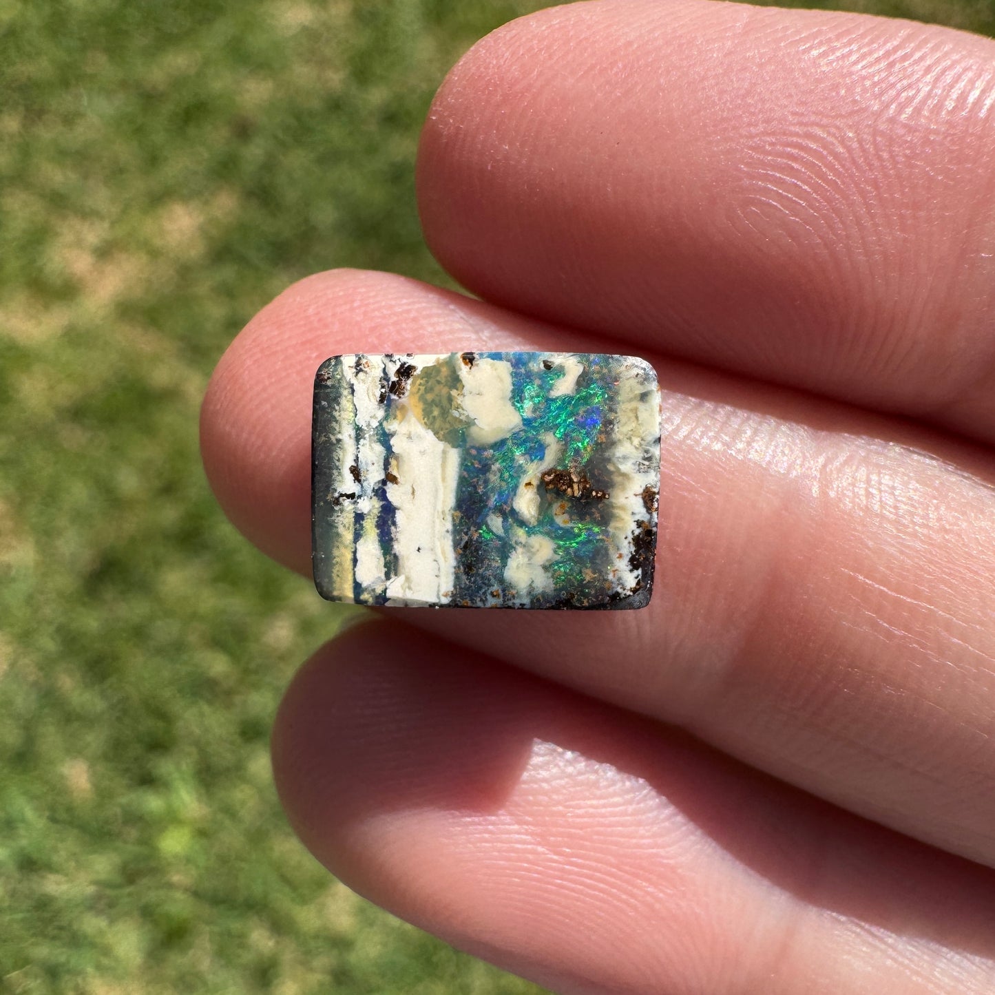 3.51 Ct small boulder opal