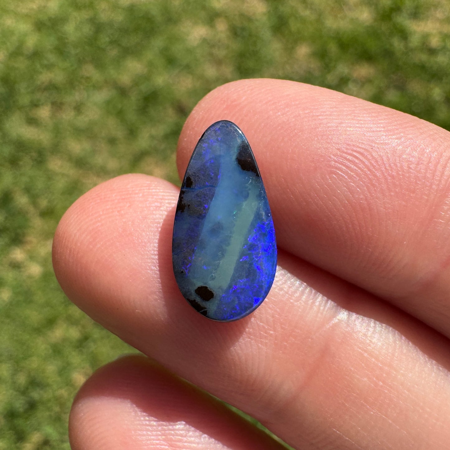 3.02 Ct small boulder opal