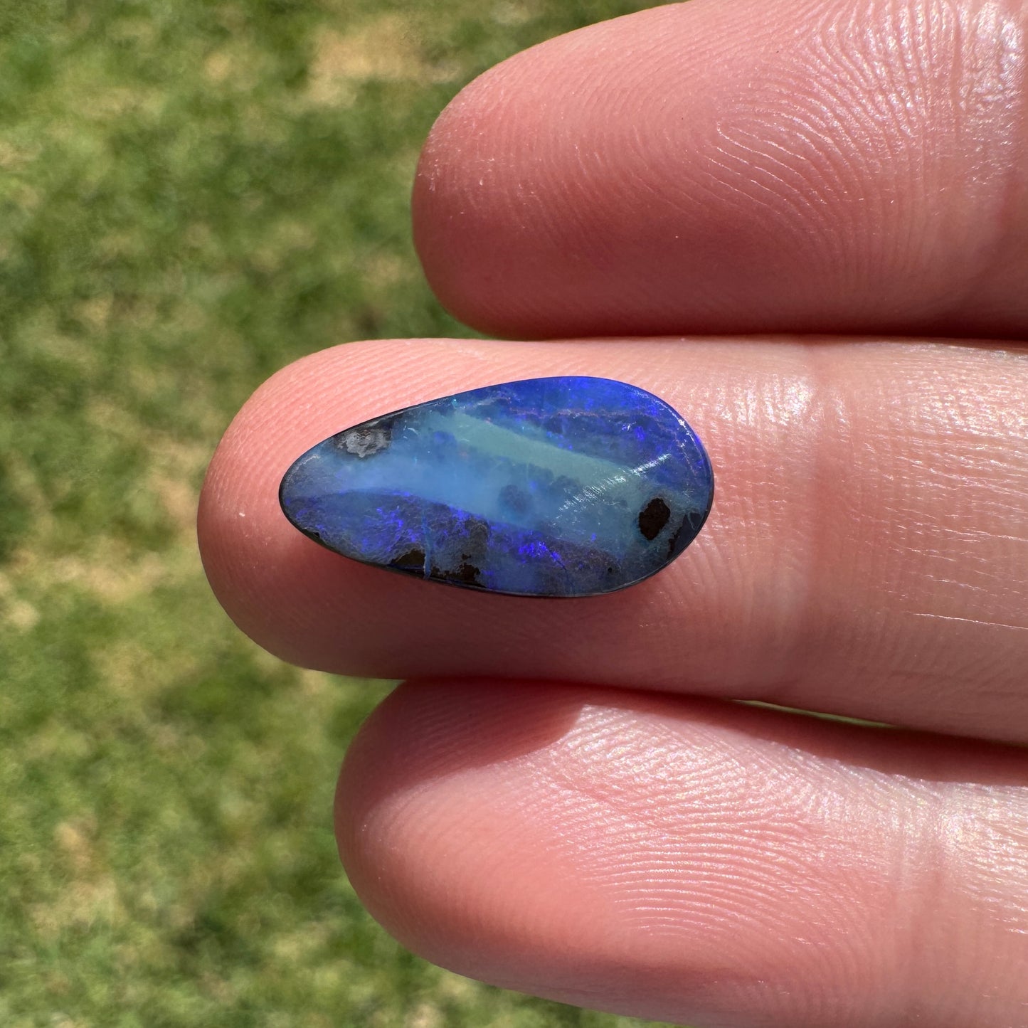 3.02 Ct small boulder opal