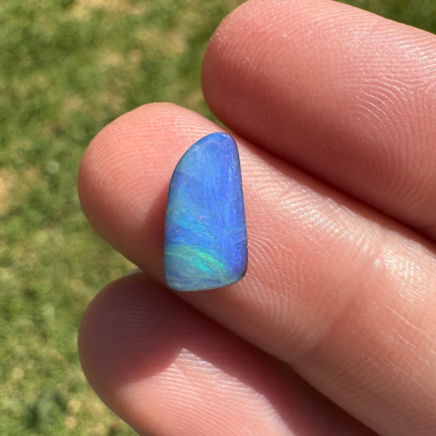 1.89 Ct small boulder opal