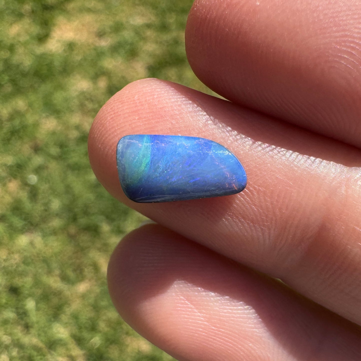 1.89 Ct small boulder opal