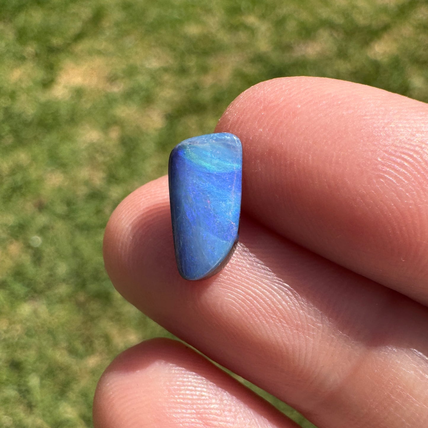 1.89 Ct small boulder opal