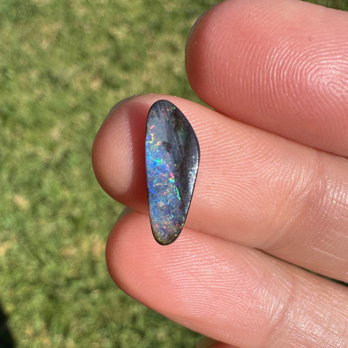 1.71 Ct small boulder opal