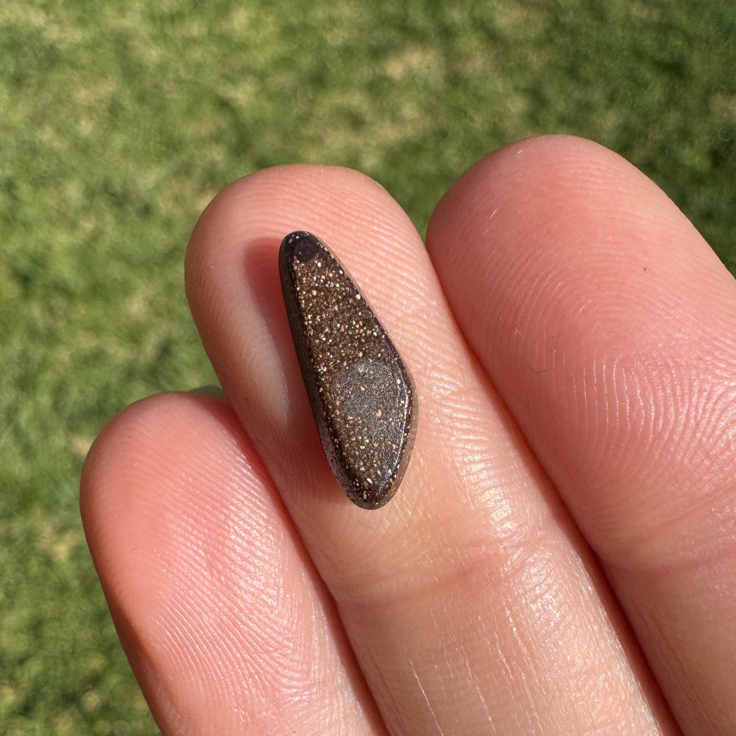 1.71 Ct small boulder opal