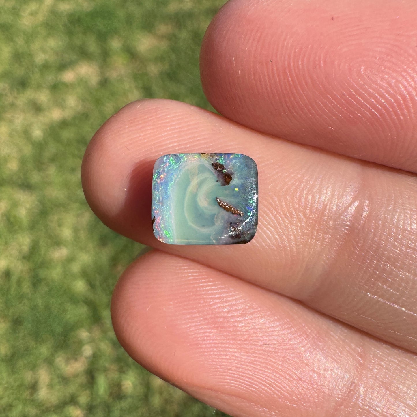 1.89 Ct small boulder opal