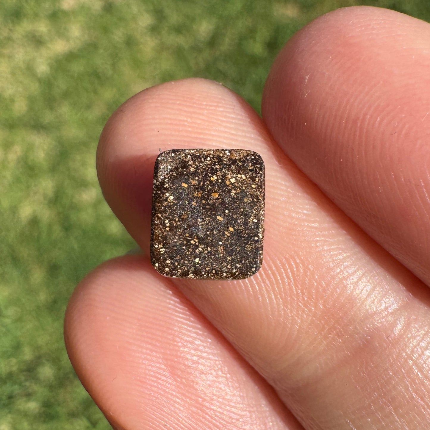 1.89 Ct small boulder opal