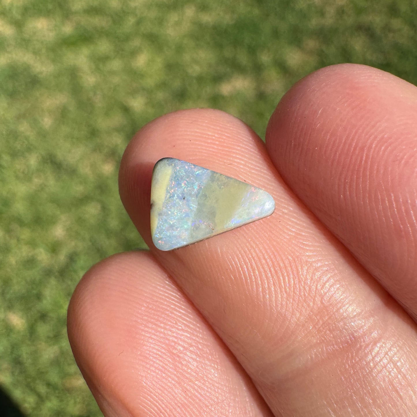 1.18 Ct small boulder opal