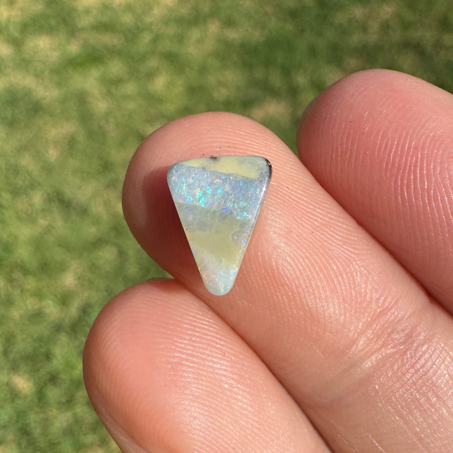 1.18 Ct small boulder opal