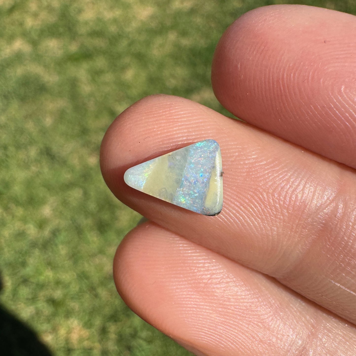 1.18 Ct small boulder opal