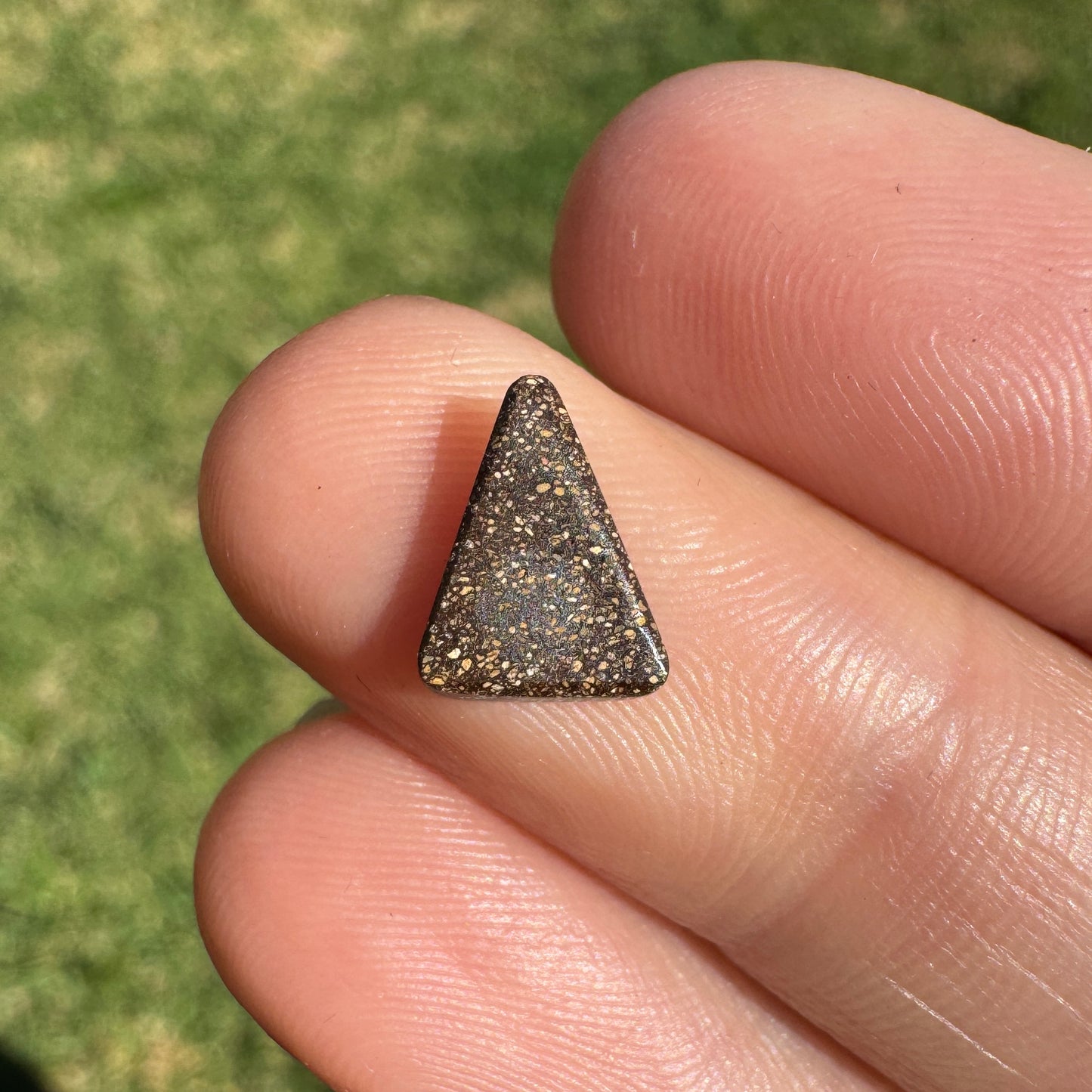 1.18 Ct small boulder opal