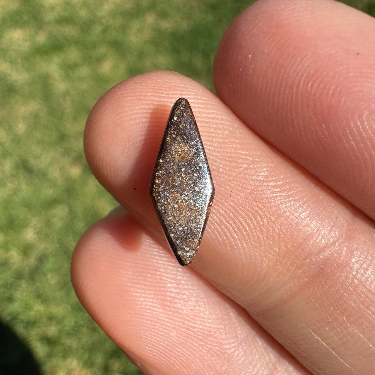 1.08 Ct small boulder opal