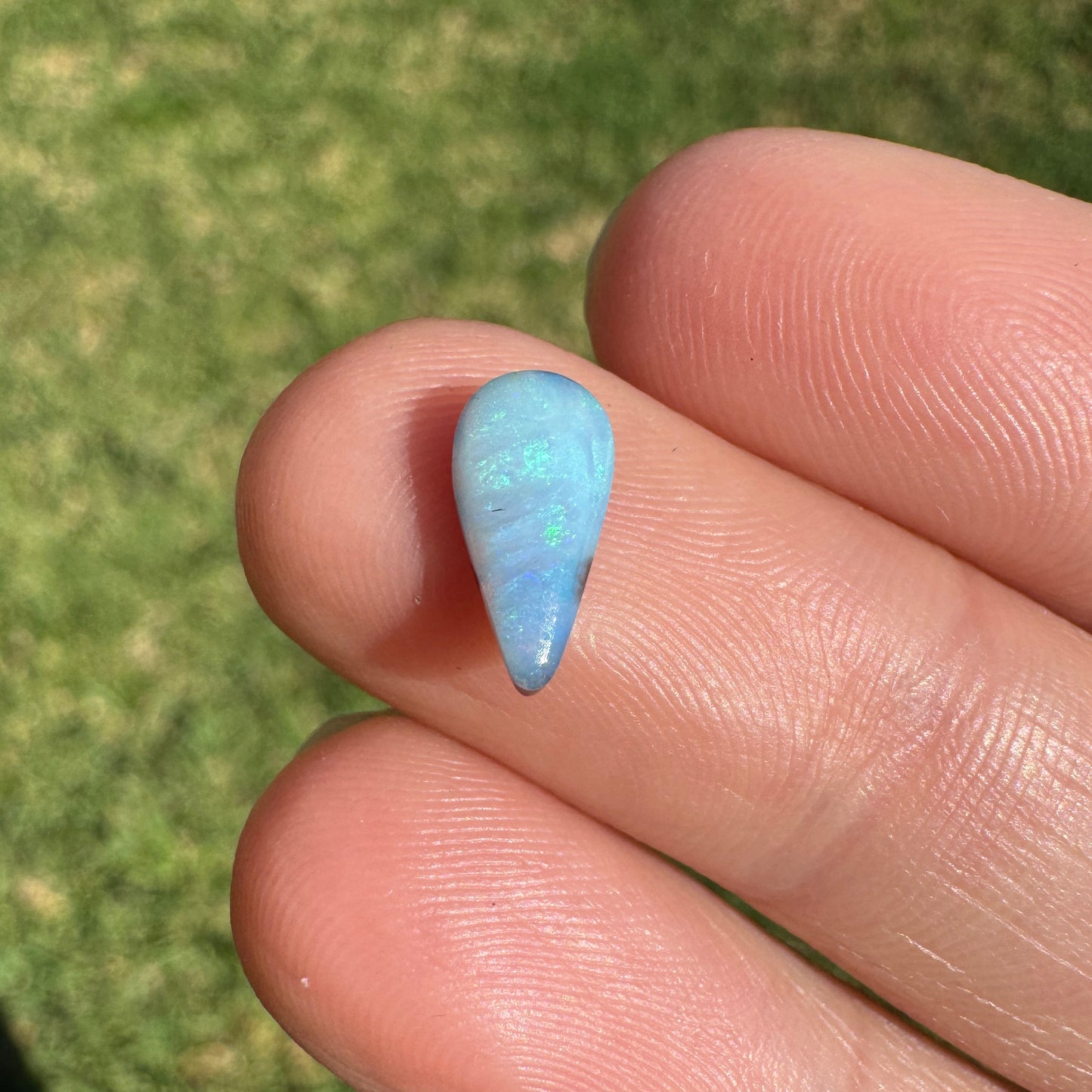 1.07 Ct small boulder opal