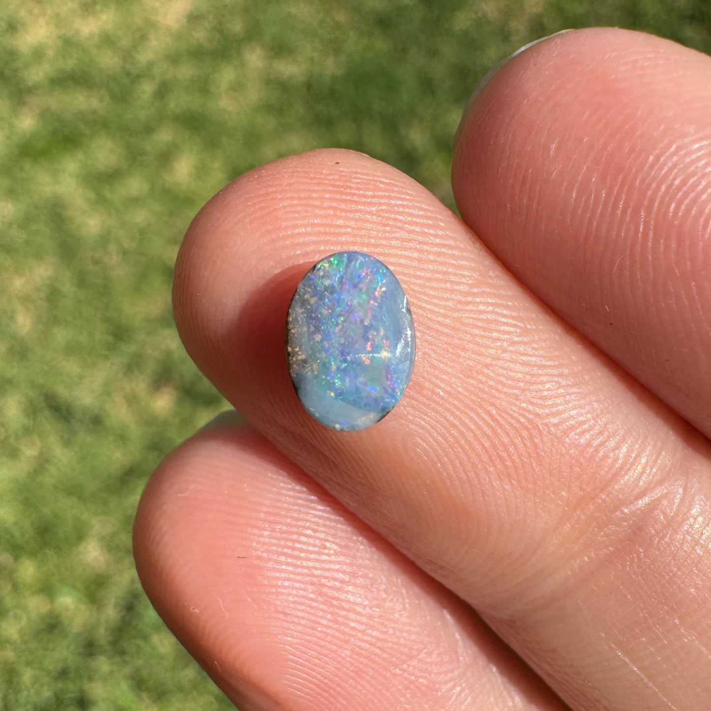 0.91 Ct extra small boulder opal