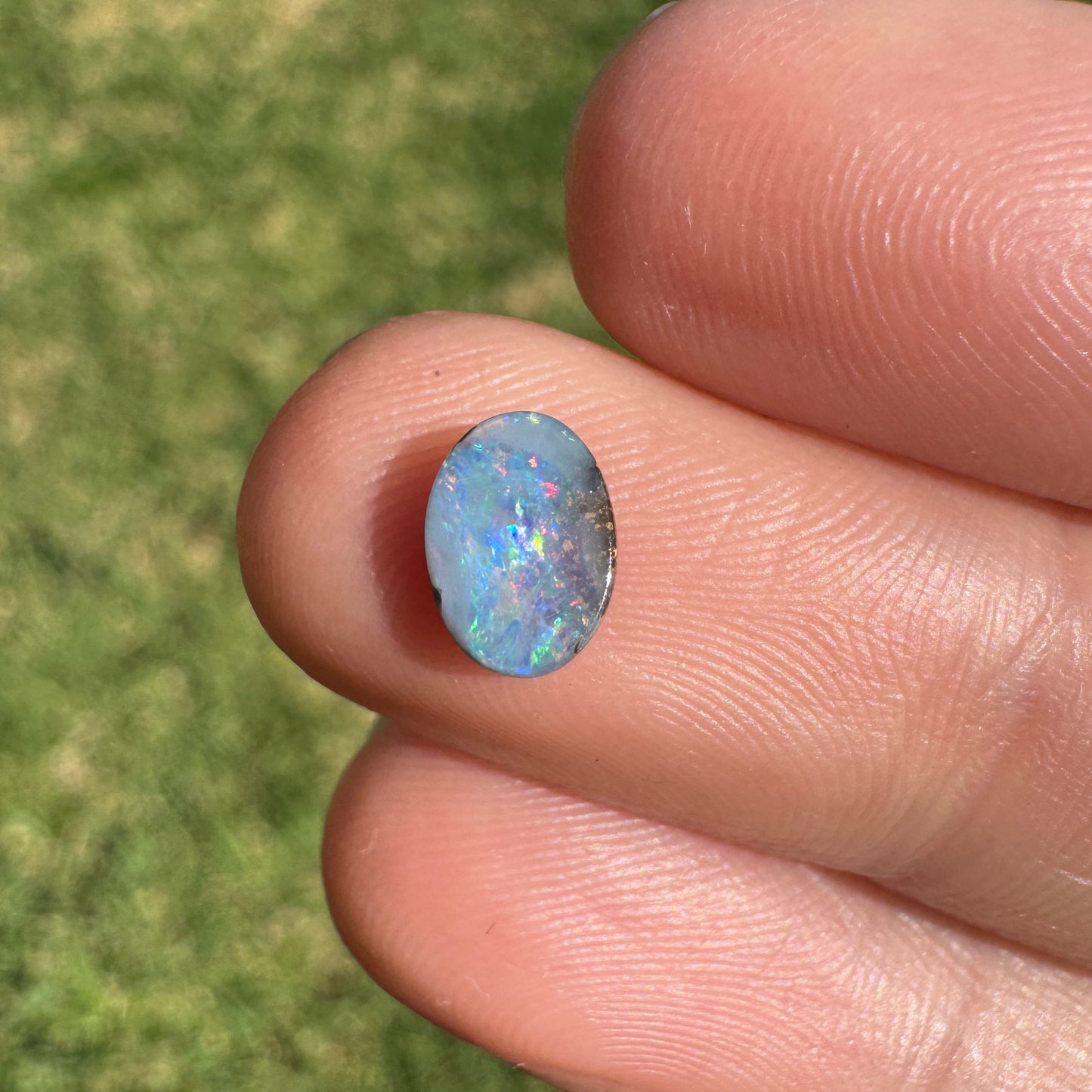 0.91 Ct extra small boulder opal