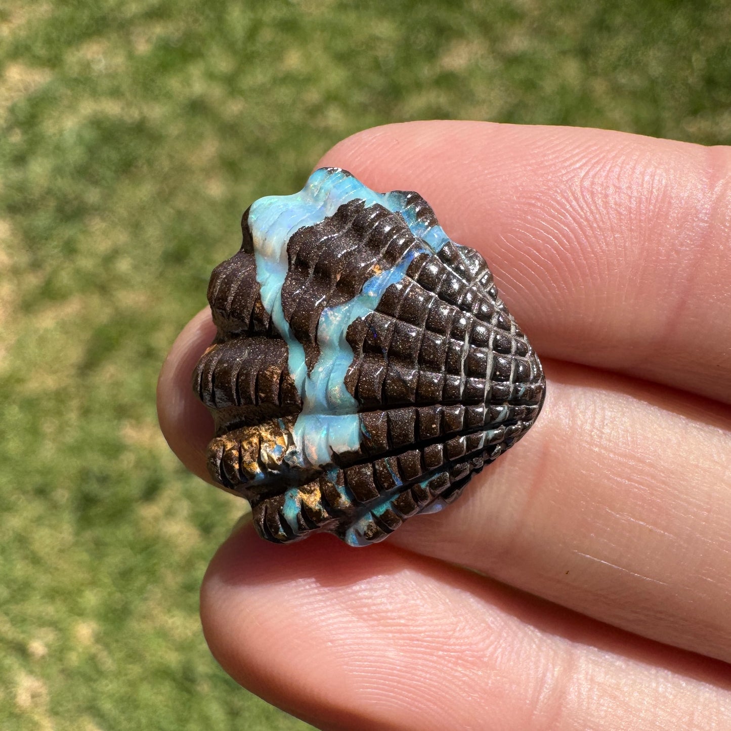 13.26 Ct fan shell boulder opal carving