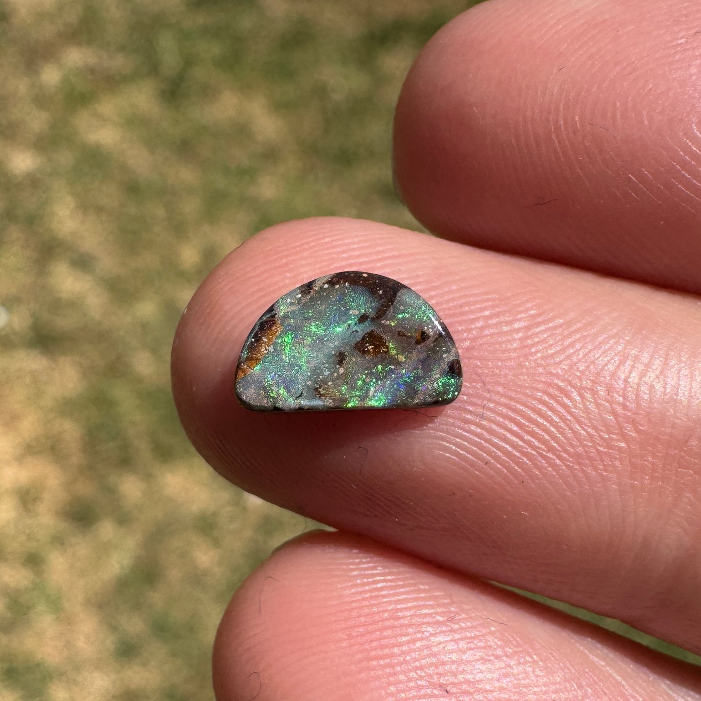 1.13 Ct small boulder opal