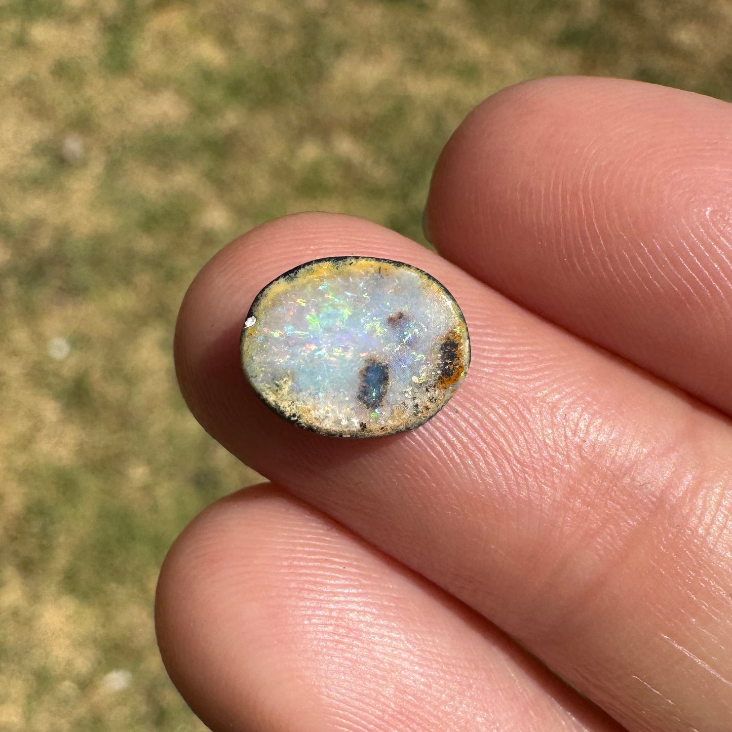 2.35 Ct small boulder opal