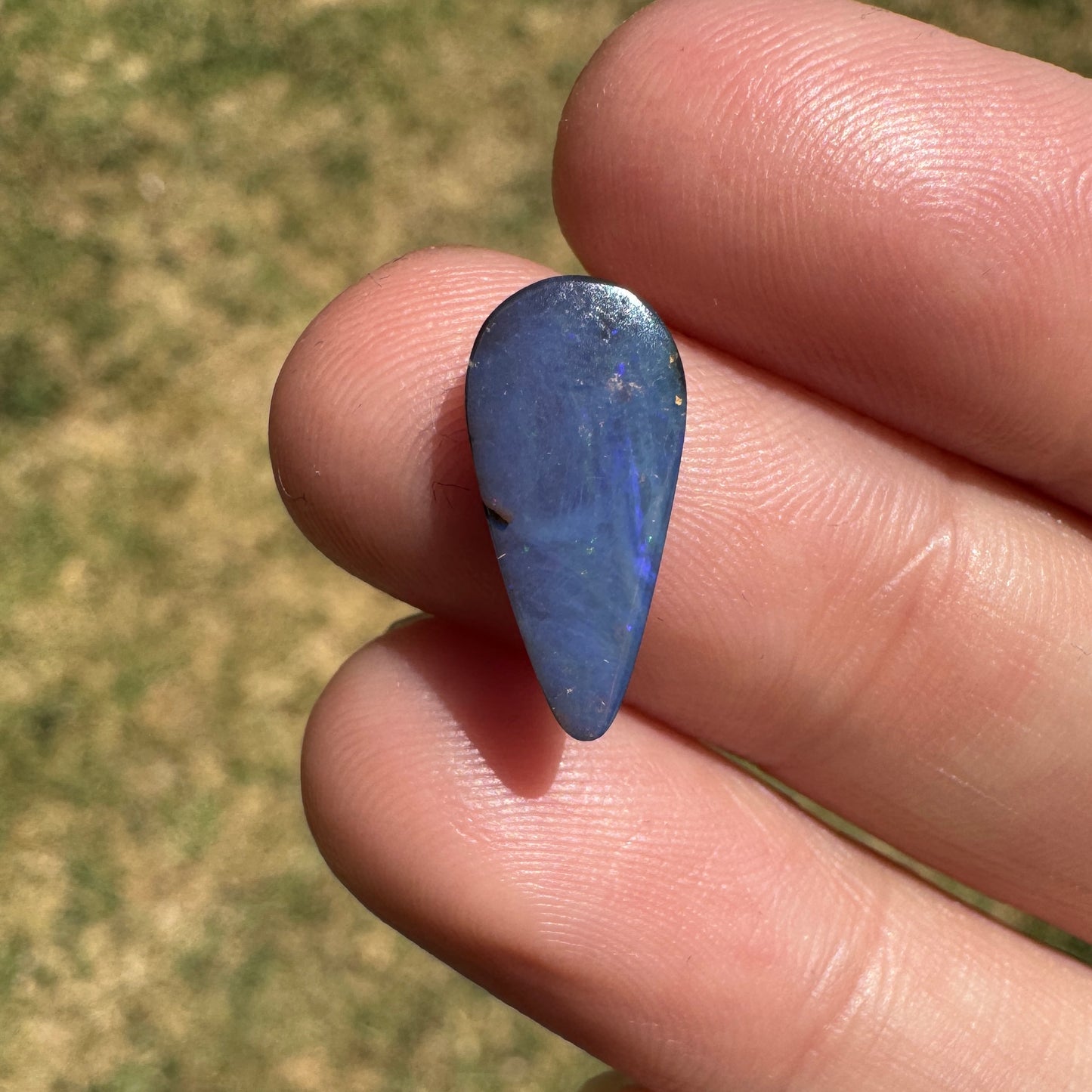 2.76 Ct small boulder opal