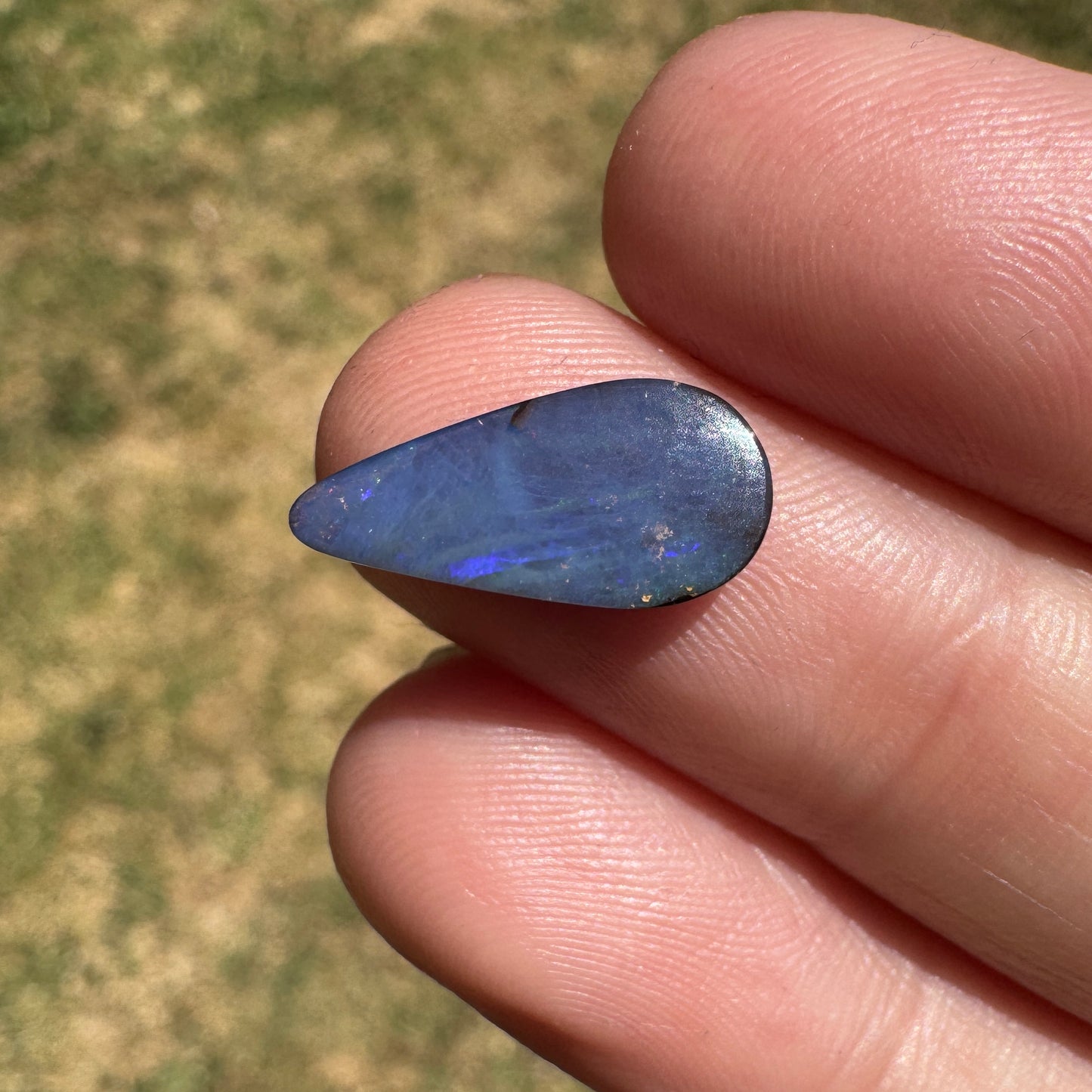 2.76 Ct small boulder opal