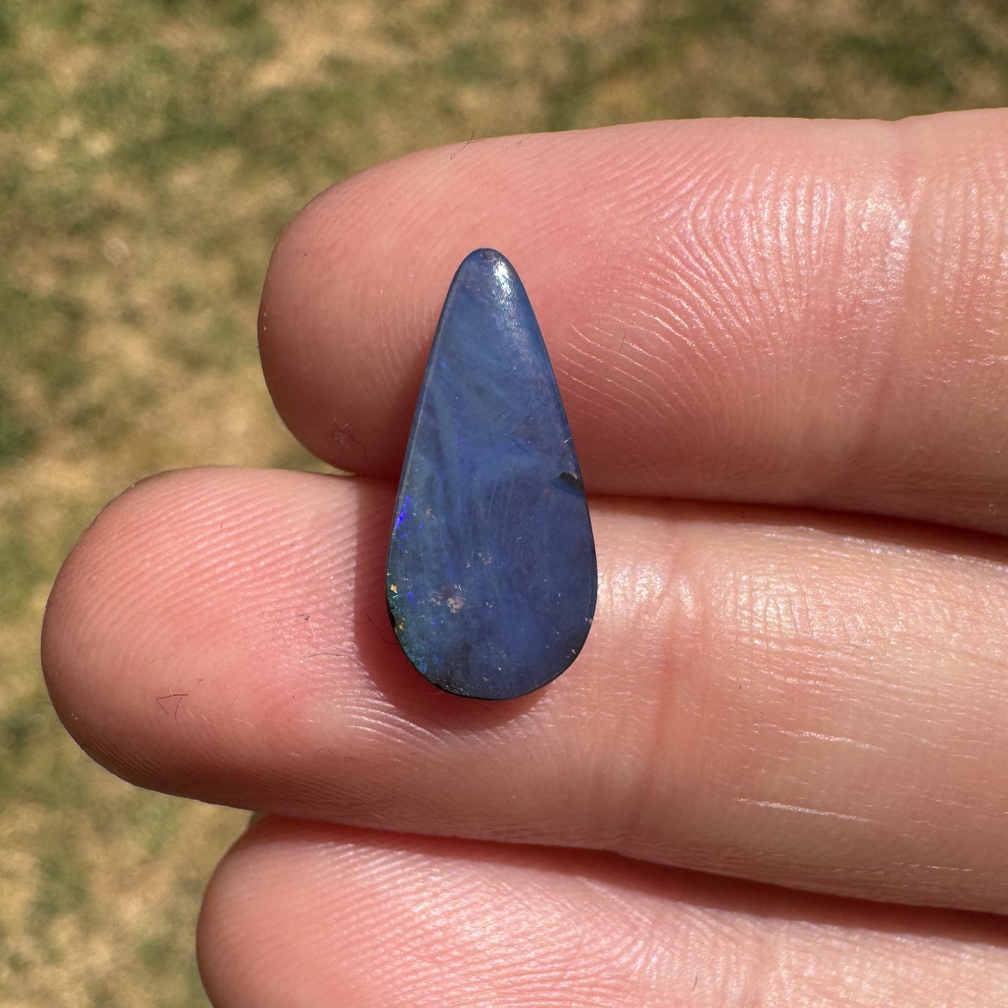 2.76 Ct small boulder opal