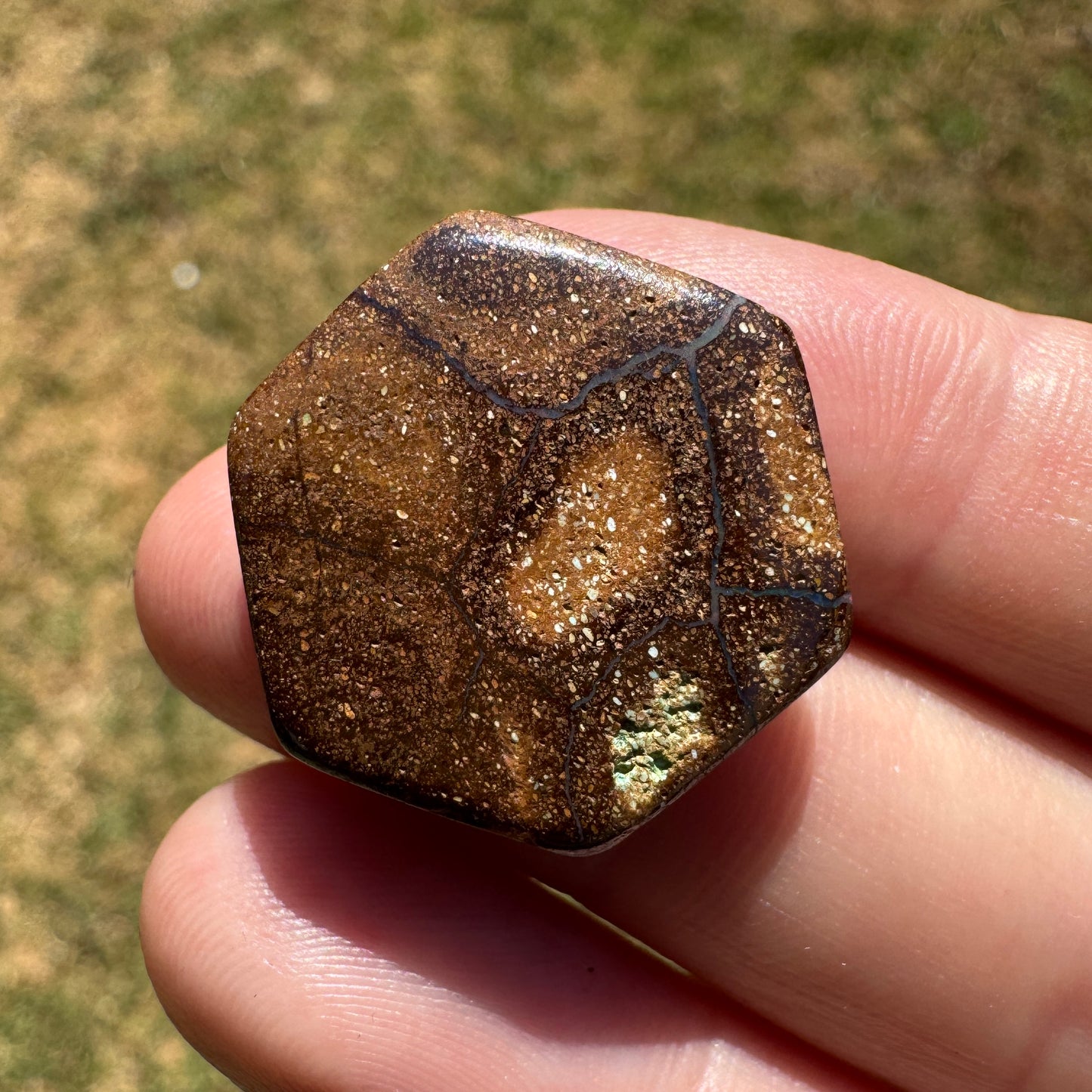 22.08 Ct large hexagon boulder opal